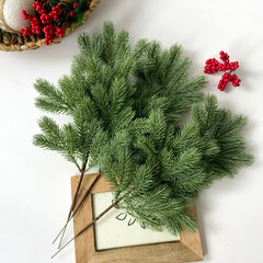 Еловая ветка искусственная, реалистичная, цвет зеленый светлый, 37-39 лапок, декор зимний, рождественский, ветка 41 см, набор 3 ветки.