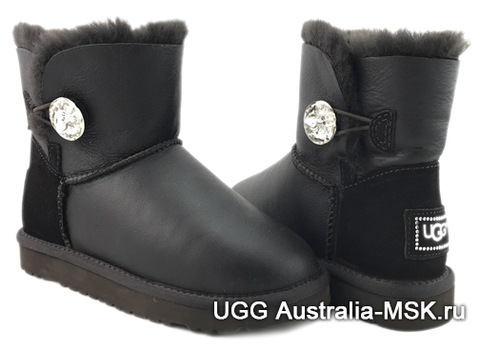 UGG Bailey Button Mini Black