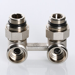 Узел нижнего подключения радиатора Valtec угловой c комплектом адаптеров 1/2