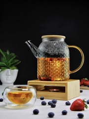 Стеклянный заварочный чайник с бамбуковой крышкой "Меркурий", 1 литр