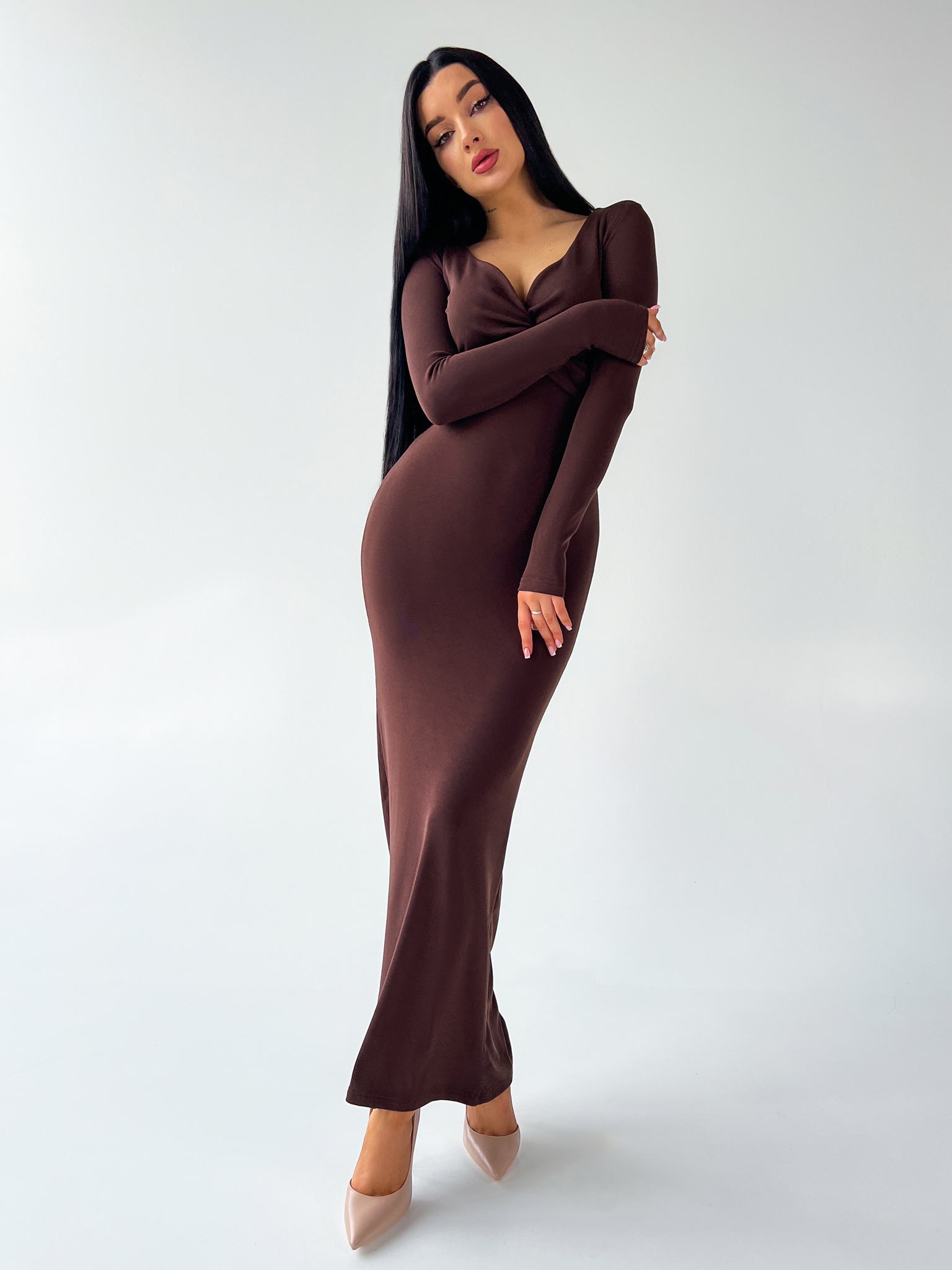 Платье Balnur 1952 длинное облегающее перекрученное на груди купить ...