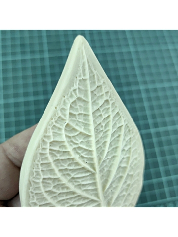 Молд пластиковый лист гортензии 10,2х6,8см