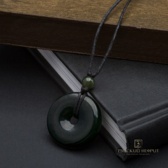 Диск Би. Тёмно-зелёный нефрит.