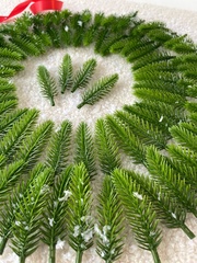 Еловые лапки искусственные, МИНИ, Хвойно-зеленые, декор зимний, рождественский, 6-6,5 см, набор 100 шт.