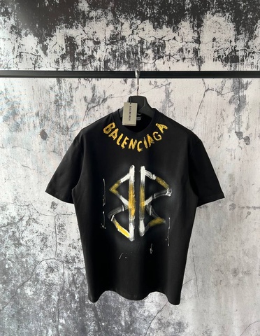 Футболка Balenciaga 389029bl