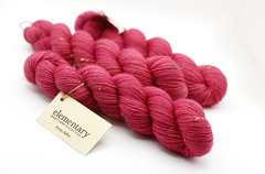 Носочная пряжа «Ирен Адлер» (Irene Adler), 50 г