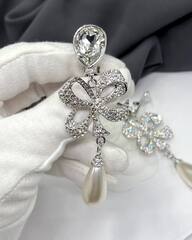 Серьги клипсы цветок с подвеской Alexandra Rich с кристаллами SWAROVSKI