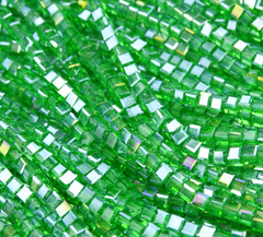 БВ021ДС3 Хрустальные бусины квадратные, цвет: зеленый AB прозрачный, размер 3 мм, кол-во: 63-65 шт.
