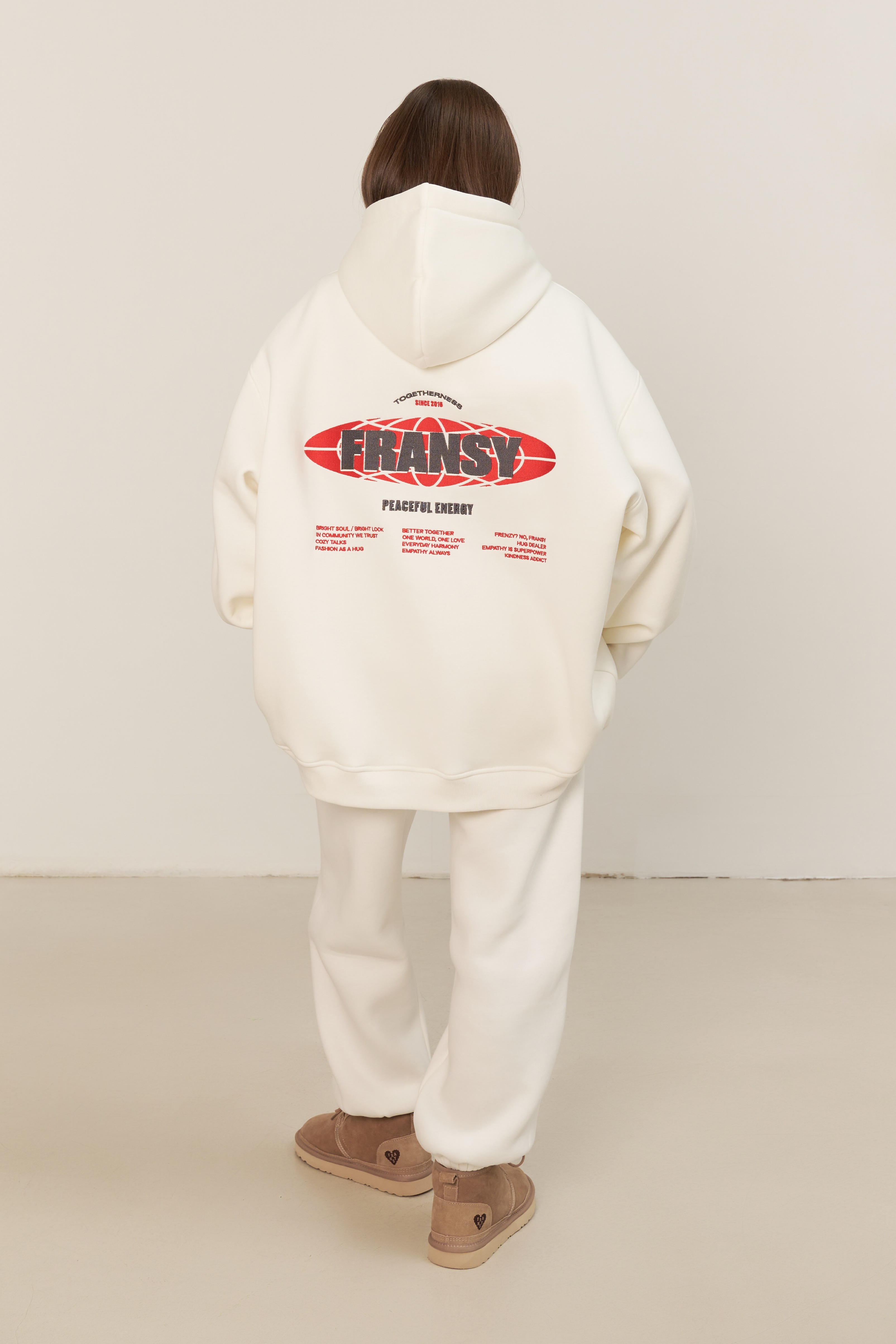 Худи 03 FRANSY PLANET, с начесом, молочное