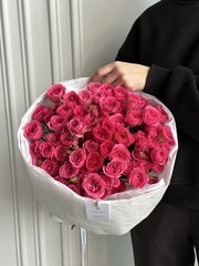 Букет моно из кустовых роз 15 шт