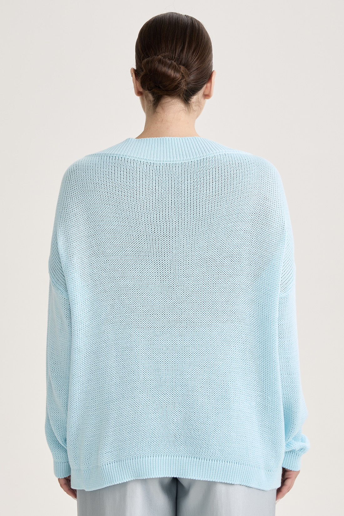 Джемпер вязаный на одно плечо, голубой