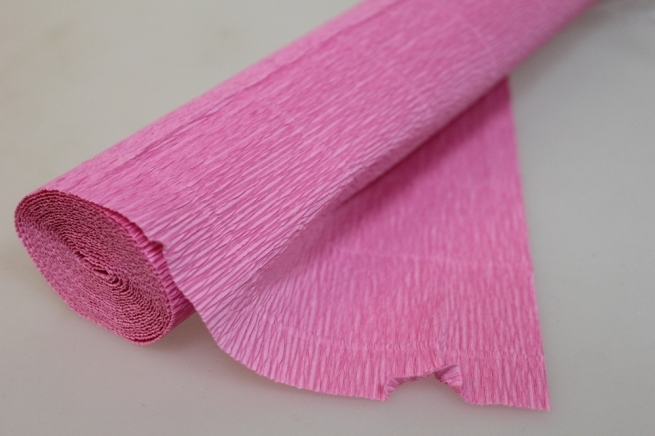 Бумага гофрированная простая розовый (554), 50 см./250 см.