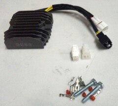 Реле-регулятор для Suzuki GSX-R 600, GSX-R 750, GSX-R 1000, GSX-S 750, GSX 650 F/1300 B-King, Boulevard VL1500, Boulevard  VZ800/VL800, GSF 1250 Bandit, VStrom 650, SV 650, SFV 650 Gladius, Hayabusa GSX 1300 R