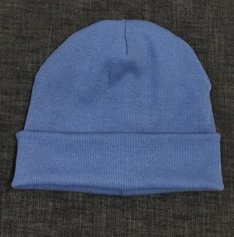 Светло-синяя шапочка в рубчик из мягкого хлопкового трикотажа