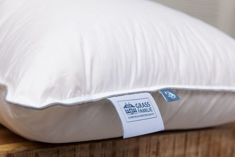 Подушка пуховая 68x68 German Grass Gray Familie Down средняя