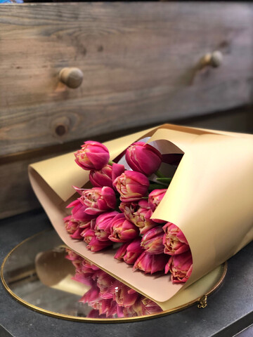 19 тюльпанов Премиум