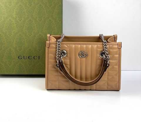 Маленькая сумка-тоут Gucci GG Marmont коричневый