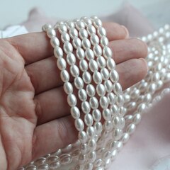 Майорка рис, айвори, 7*5 мм, 1 нить, МА068