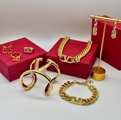 Кольцо широкое Valentino из латуни в позолоте lux