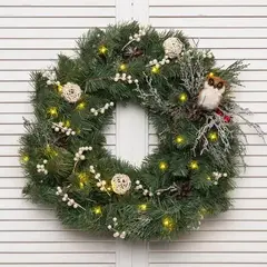 Хвойный венок Тайна леса с декором 60 см., 30 теплых-белых Led ламп, Литая хвоя+ПВХ, ЕлкиТорг (52040)