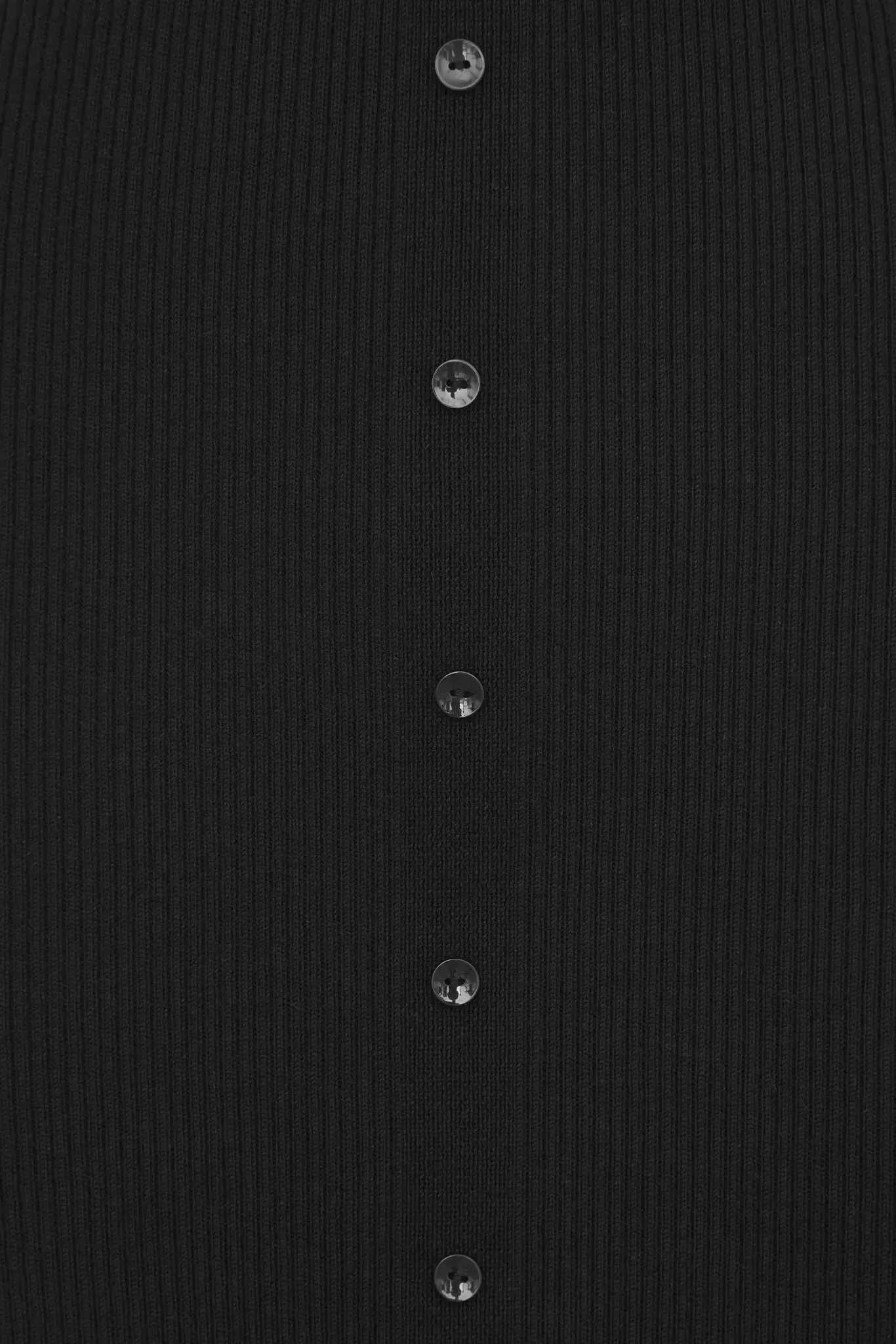 Трикотажное платье на пуговицах