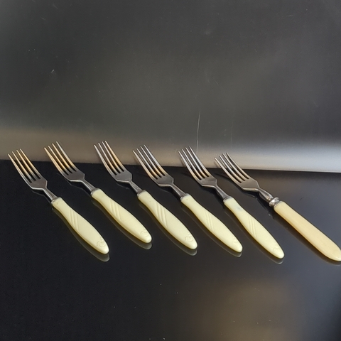 Набор из 6 столовых вилок СССР нержавейка, под кость, советский винтаж 1970-1990 гг
