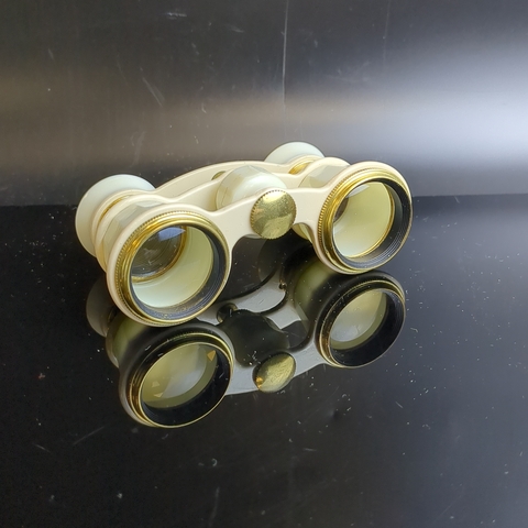 Бинокль театральный в родном кофре. металл, стекло, пластик Лыткаринский завод оптического стекла, СССР, 1970-1990 гг.