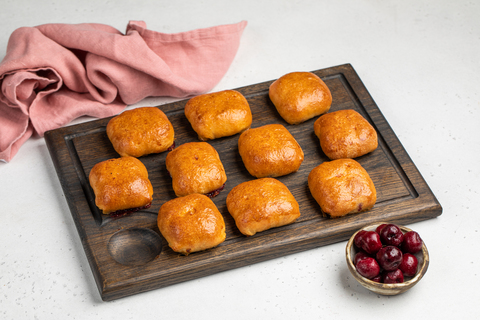 Пирожки с вишней, 10 шт.