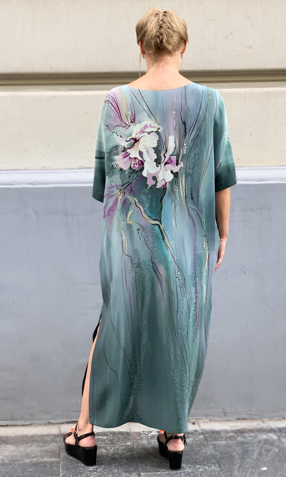 Шелковое платье ручной росписи батик