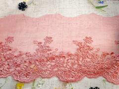 Вышивка на сетке, ш. 27,5 см