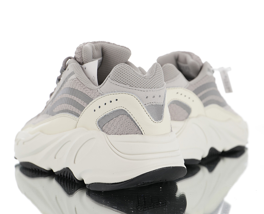 yeezy 700 real