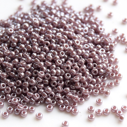 RR-0437 Opaque Mauve Luster