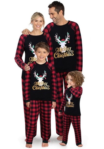 Пижама для всей семьи с Рождественским оленем