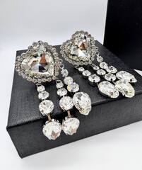 32153 -Серьги клипсы с подвесками с кристаллами и жемчугом в стиле Alessandra Rich