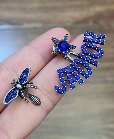 sergi-pusety-assimetrichnye-dior-s-sinimi-kristallami