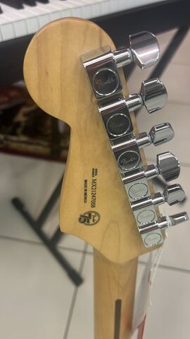 FENDER PLAYER Stratocaster MN BCR Электрогитара, цвет желтый