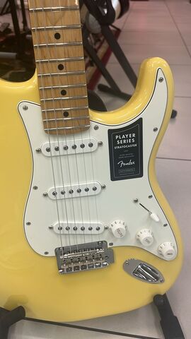 FENDER PLAYER Stratocaster MN BCR Электрогитара, цвет желтый