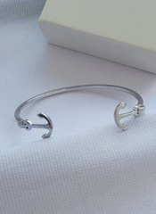 braslet-zhyostkij-ancor-v-stile-celine