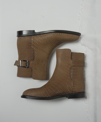 Полусапоги коричневый крокодил с пряжкой