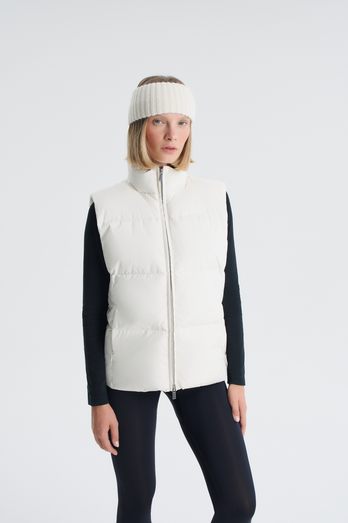 Жилет пуховый Lily