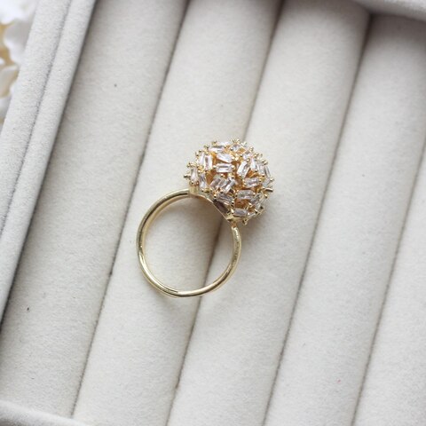 Кольцо с фианитами, позолота Д003