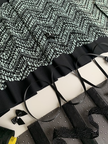 Кружево эластичное ментол/черное 21 см, Китай