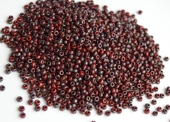 15/0 RR-4513 Opaque Picasso Red