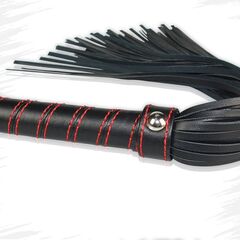 Черная плеть с петлей и контрастной красной строчкой - 45,7 см. - 