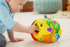 Fisher-Price Развивающая игрушка Музыкальный Футбольный мячик 