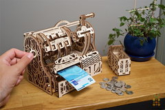 Кассовый аппарат-копилка с кодовым замком от Ugears - сборная деревянная механическая модель, 3D пазл.