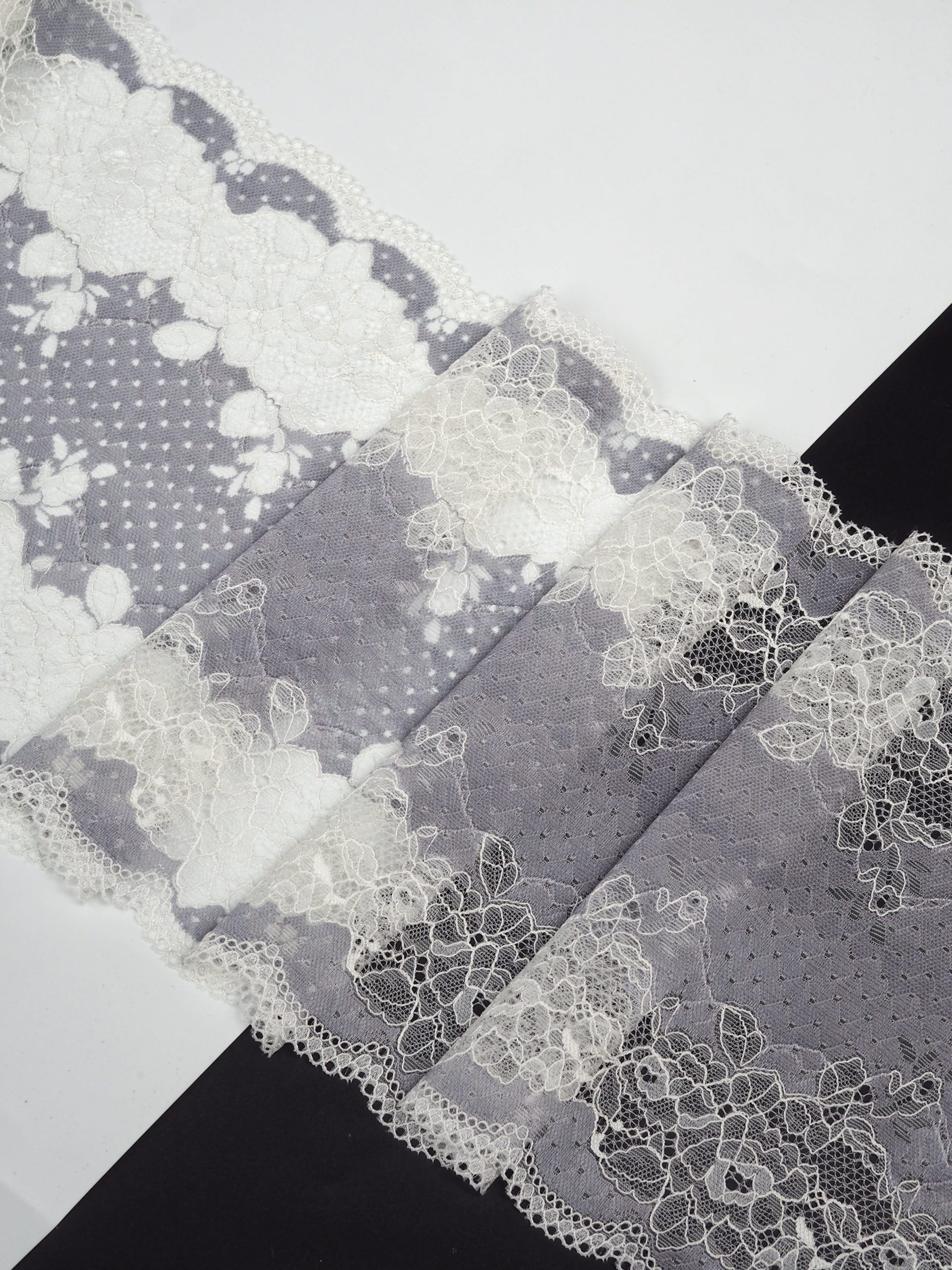 Эластичное кружево синевато-серое с шампанью ширина 21 см ОТРЕЗ 0,55 м