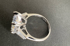 Кольцо GRAFF из серебра с камнем 5 карат в огранке капля