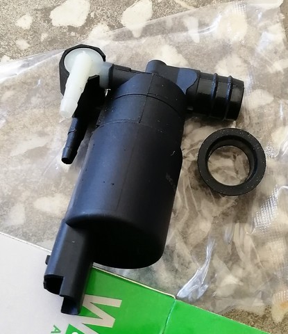 МОТОР СТЕКЛООМЫВАТЕЛЯ LARGUS, SANDERO, DUSTER ДВА ВЫХОДА GROG