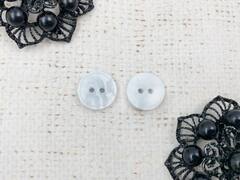 Пуговицы, d 1,8 см, 2 прокола, молочный